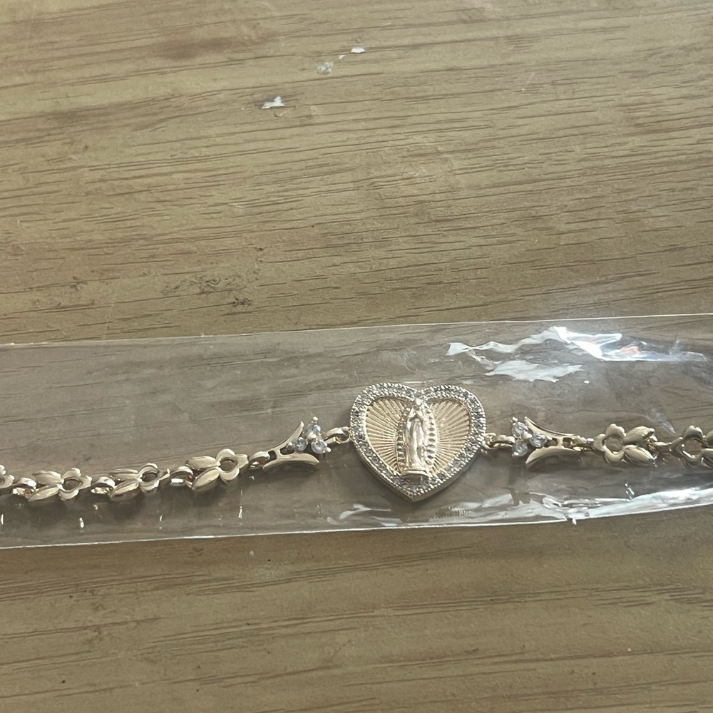 Gold Heart Charm Bracelet with Floral Accents